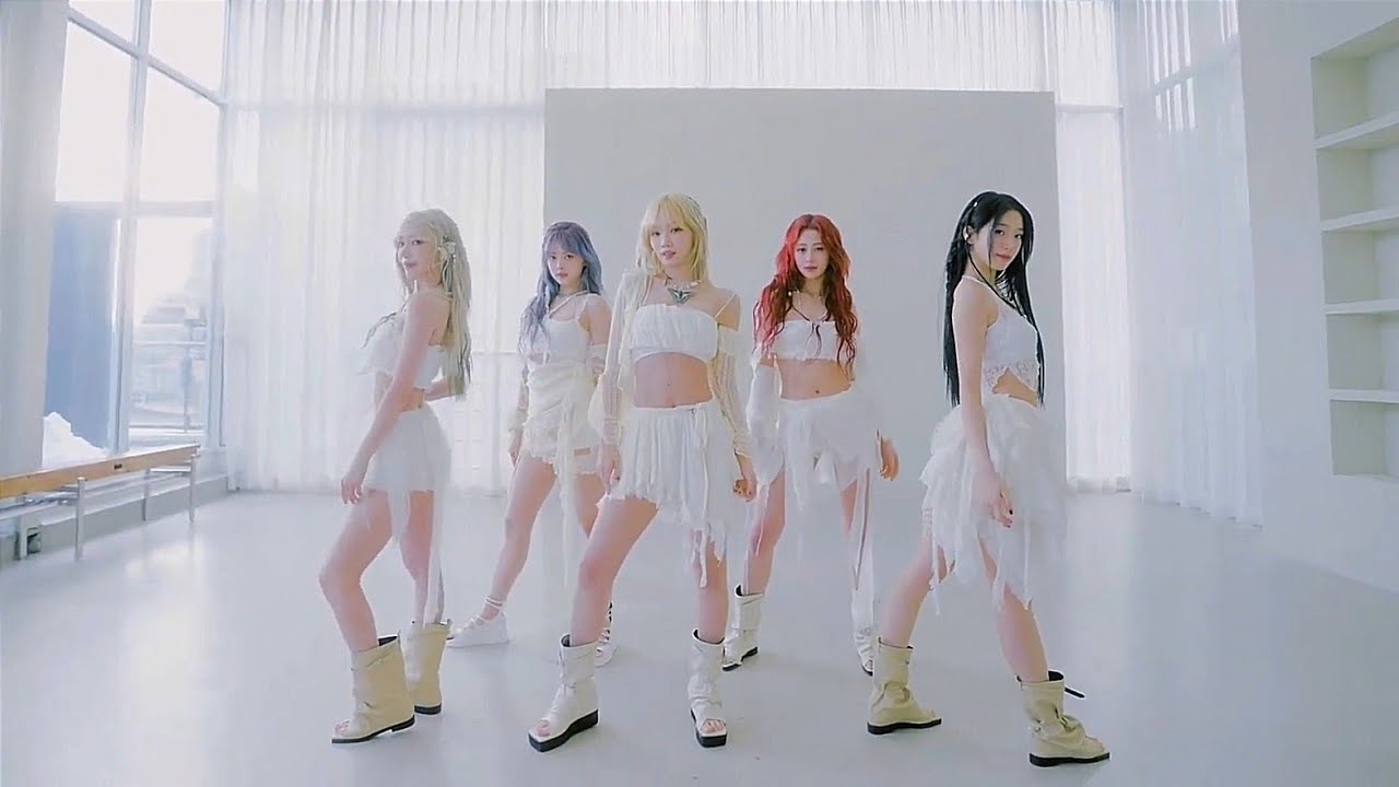 LE SSERAFIM (르세라핌) ‘Smart’ Special Performance Video [Mirrored] - YouTube