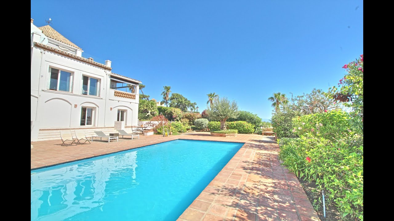Exquisite 4Bedroom Villa with Breathtaking Panoramic Sea Views in La