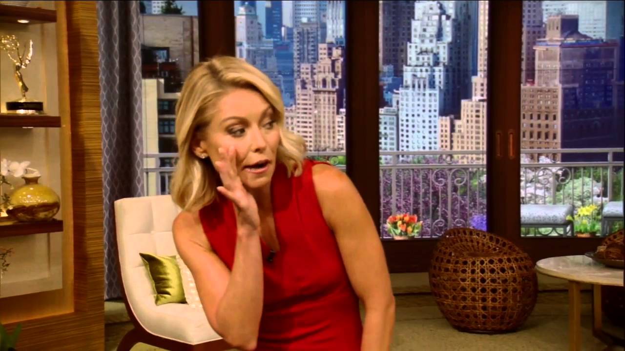 Kelly Ripa's Return - YouTube