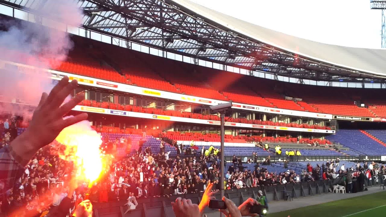 Sfeer vanuit vak X bij feest in de Kuip behalen CL YouTube Sfeer vanuit vak X bij feest in de Kuip behalen CL YouTube