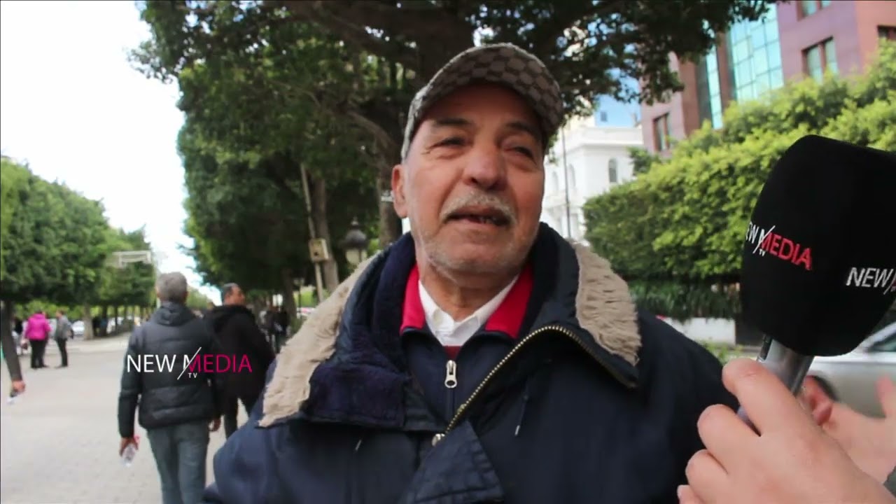 يبكي  من القهر 😪 ولدي كان يعيش في المانيا لباس عليه جاء لتونس شد الحبس  وق-تلوه 