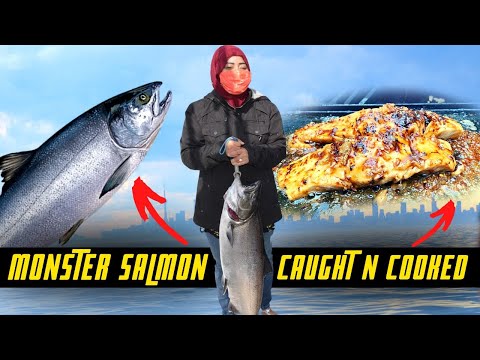 Video: Julienne Nrog Salmon Thiab Cws