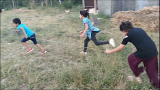 Oskar Ali Arkadaşları Ile Köyde Ip Atlama Oyunu Oynadı Üzerinden Atlayamayınca Ipi Alıp Kaçtı.kids