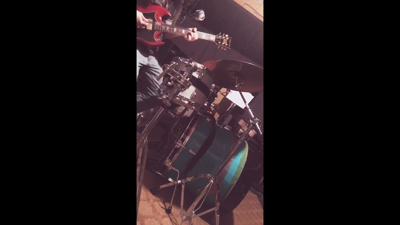 Ampeg super stud guitar through a Supro Titan amp. Improvisation