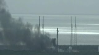 Spacex Rocket Explodes In Florida Nasa Astronauts Take Spacewalk