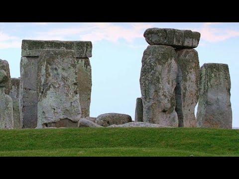 Film backdrop image for Evidence Suggests Stonehenge Was an Elite Cemetery (2017)