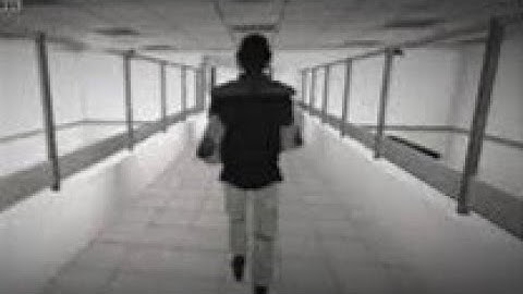 I am D-Class starting my first day! | SCP Containment Breach Mobile LetsPlay Part 1 [No Commentary]