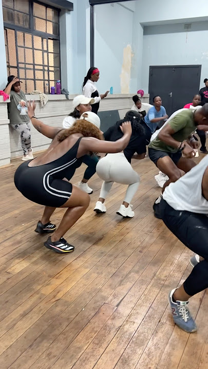 BEST workout for GLUTES, LEGS & CORE by THE KING OF SQUAT @nyawolomshini21