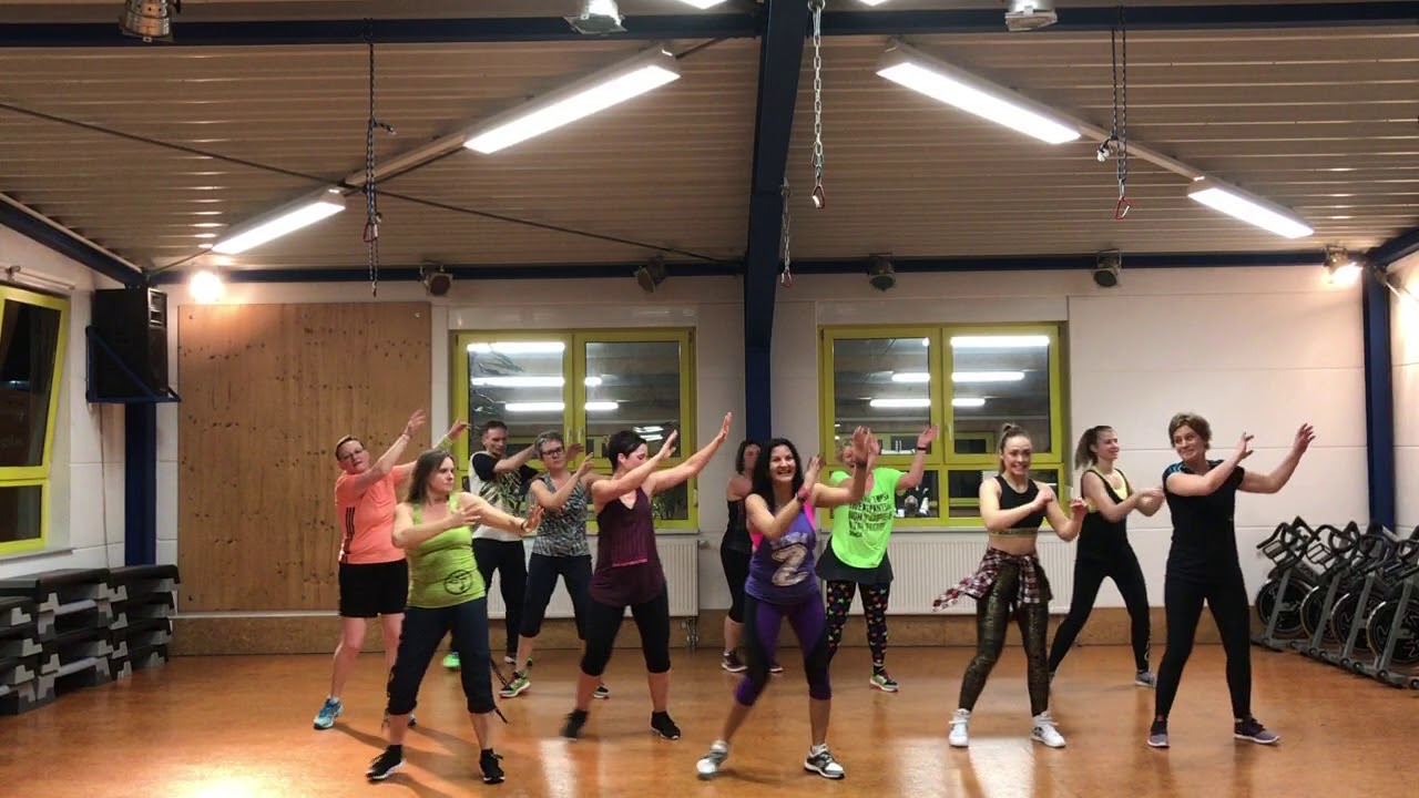 El Rubio Loco Salsa Mit Moni Zumba YouTube