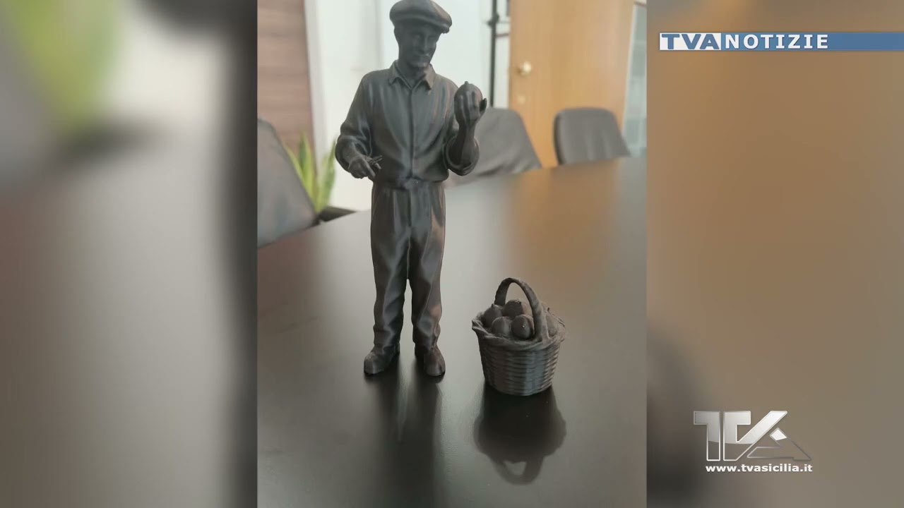 Adrano. Martedì 16, alla villa comunale, l'inaugurazione della statua dedicata ai braccianti adranit