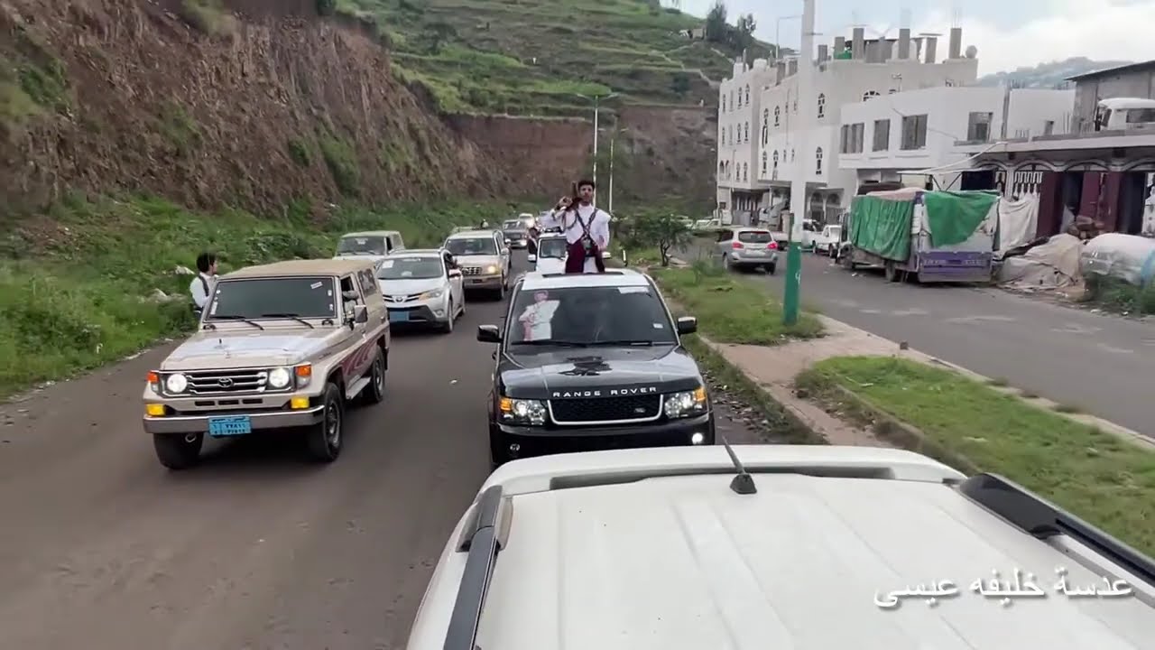 موكب رئاسي للعريس فضل المنتصر في مدينة اب