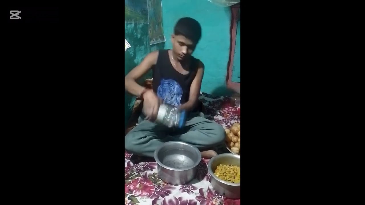 Aja budabudi ra baine hur lya milaira pani puri khaaa sathi hur 🤣🤣