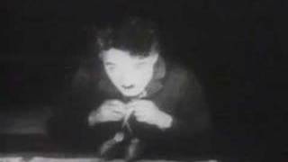 Oceana Roll
Charlie does his rolls-on-a-fork dance in The Gold Rush. The movie is available at HoughsVideos.50Megs.Com Oceana Roll