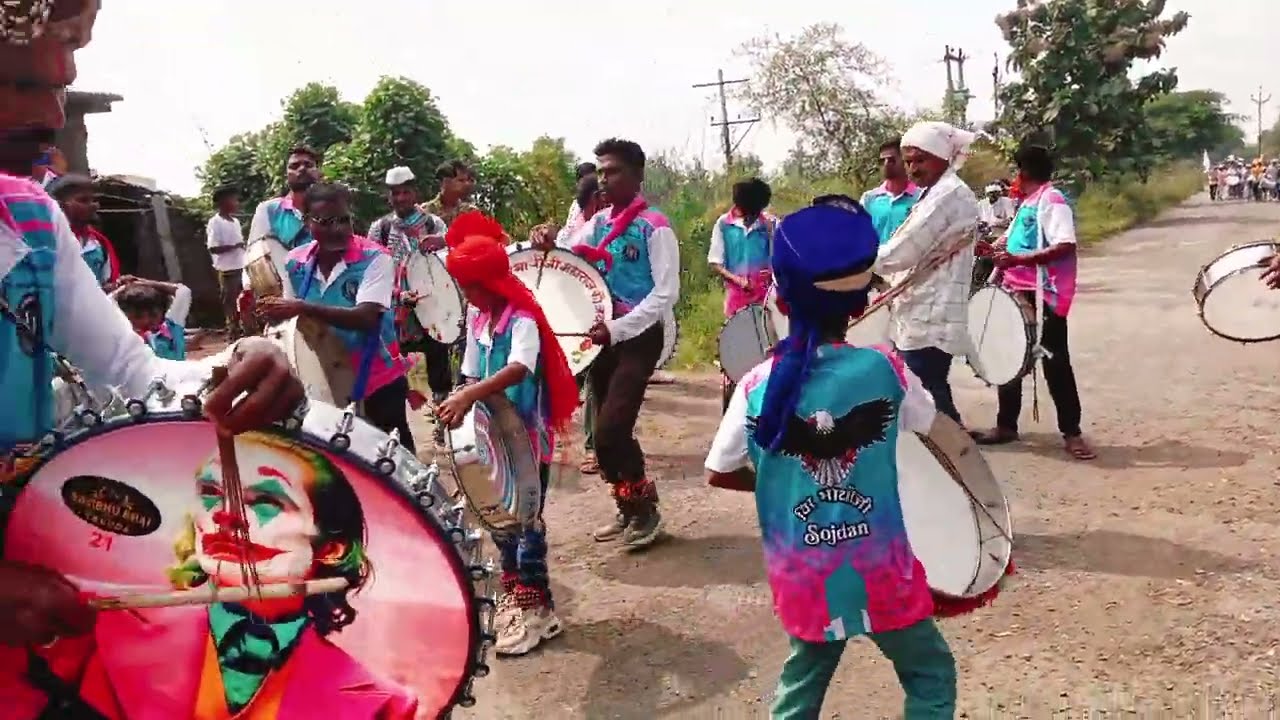 Dhol wale ka nach gana