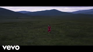 Video thumbnail of "Patrick Cassidy - Sibéal 'Mise Éire' ft. Sibéal"
