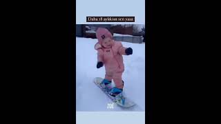 Karda Kayak Yapan Bebek 18 Aylik