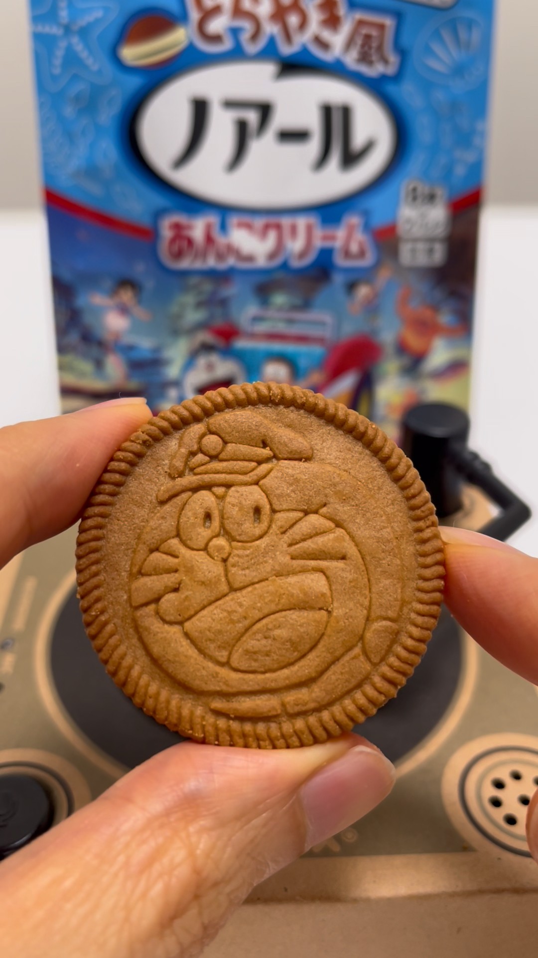 🍪Japanese Oreo Noir Dorayaki flavor with Oreo Music Box #shorts