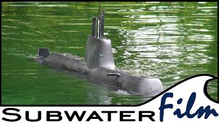 rc SUBMARINE fishing in murky waters | RC Model auf Tauchstation
