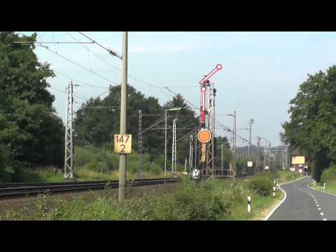 Signalen semafor op de spoorweg Rheine Osnabrück met IC