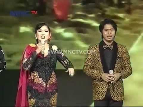 Vina Panduwinata \