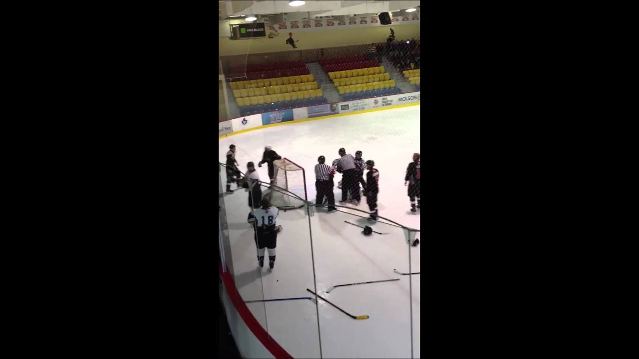 Midget hockey - Baie verte vs Lake Melville brawl 2012