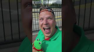 Niet wachten voor een attractie 🎢. Herkenbaar? #duinrell #pretpark #sketchcomedy #sketch