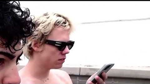 The Kid LAROI spoilers a song from the new album live twitch 👾