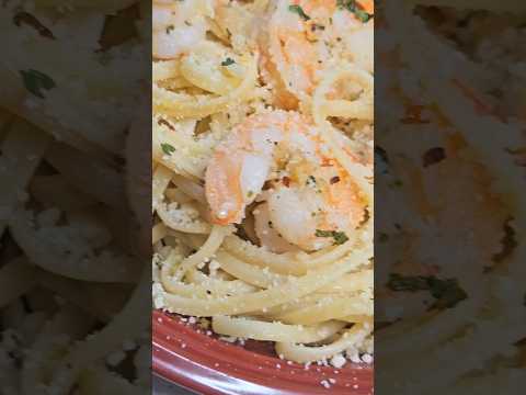 Lemon Butter Shrimp Scampi with Pasta Recipe #shorts