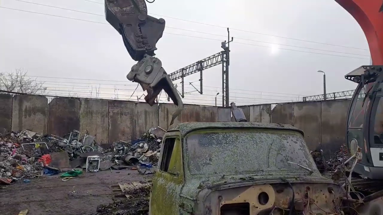 Wyciągamy silnik od ursusa c360 na sprzedaż i tylny most z gaza 53.