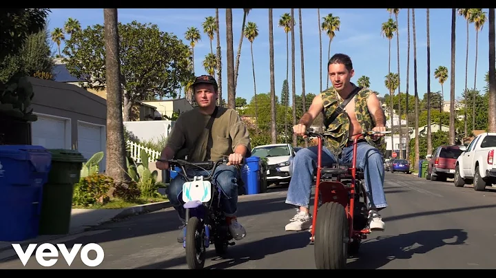 Juan Wauters - Real [with Mac DeMarco] (Official V...