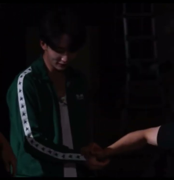 That grip⁉️😳 #seventeen #jeongcheol #seungcheol #jeonghan #scoups #yoonjeonghan #svt