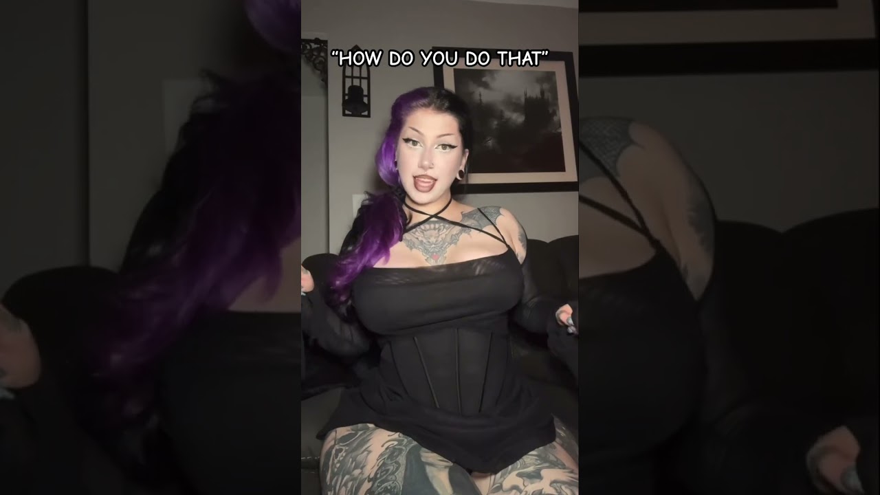 Hehe it’s really just muscle flexion😅🖤 #funnytalents #gothgirl #trending