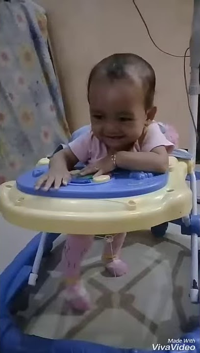 Baby ketawa ngakak sampe kentut kentut 😂😂😂