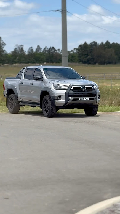 Toyota Hilux or Nissan Navara 🤔 #youtubeshorts #like #shortvideo