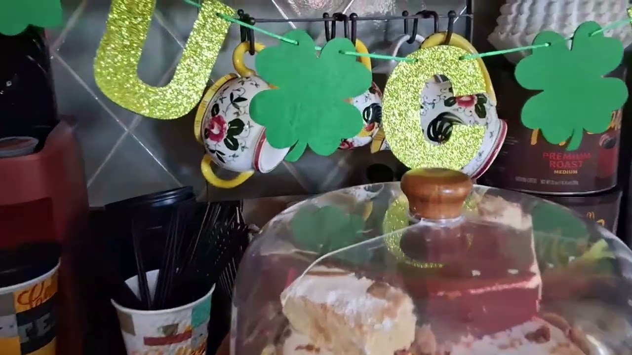 ##   Leprechauns , Rainbows 🌈,  shamrock ☘️  pot   of  gold.  Irish Blessings 