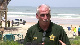 Toll booth crushed, sheriff says of crash that killed woman working on Florida beach