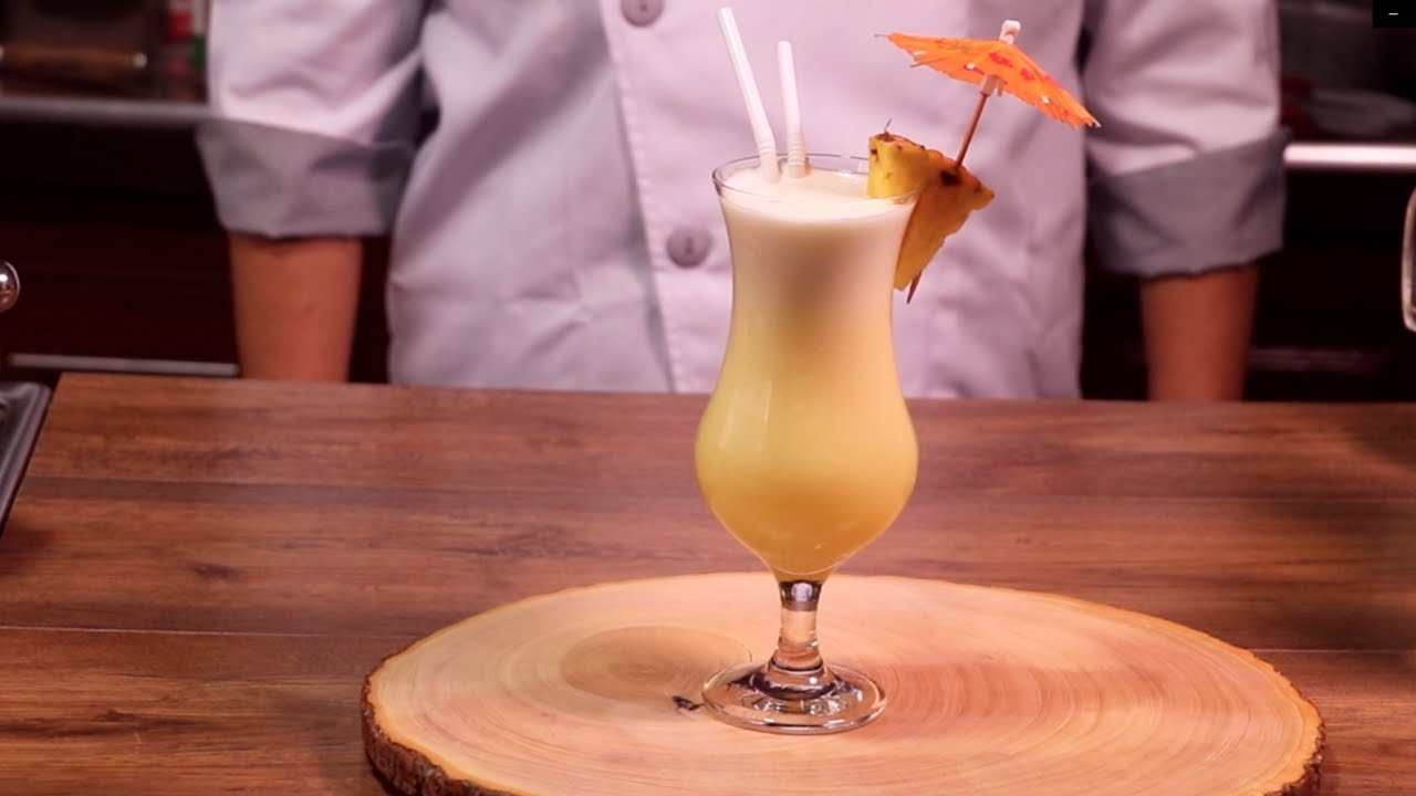 Como hacer la clásica PIÑA COLADA| A COCINAR.