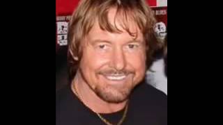Rowdy Roddy Piper bashes Mr. T