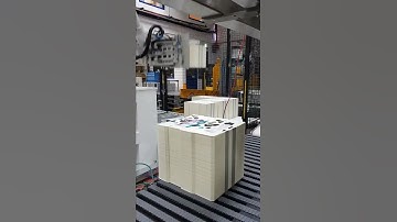 Automatic milk cartones stack palletizing with robot video2