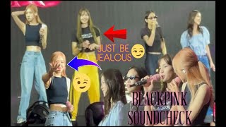 BLACKPINK'S OUTFITS AT SINGAPORE SOUNDCHECK  , ROSÉ NEW MUSIC  , ROSÉ FUNNY MEME  ! #BLACKPINK