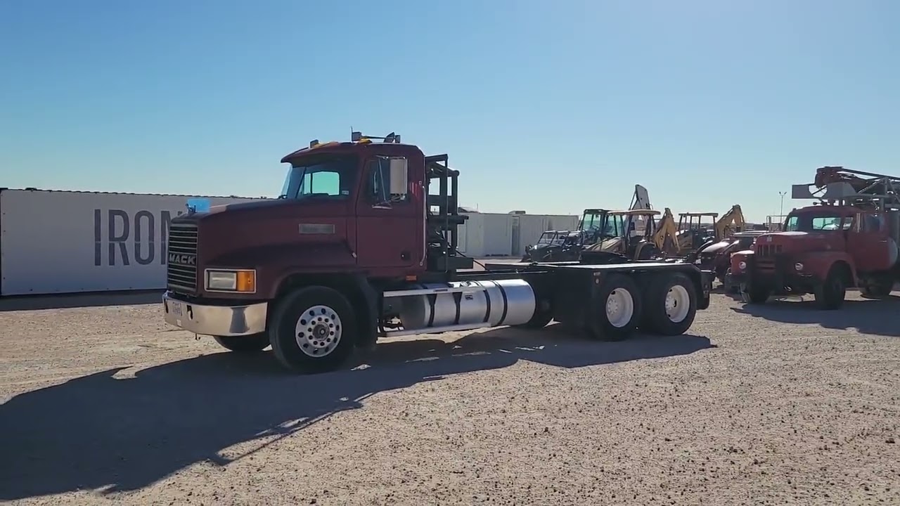 1997 MACK CH613 For Sale