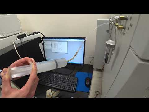 Видео: Какой газ используется в газовой хроматографии?