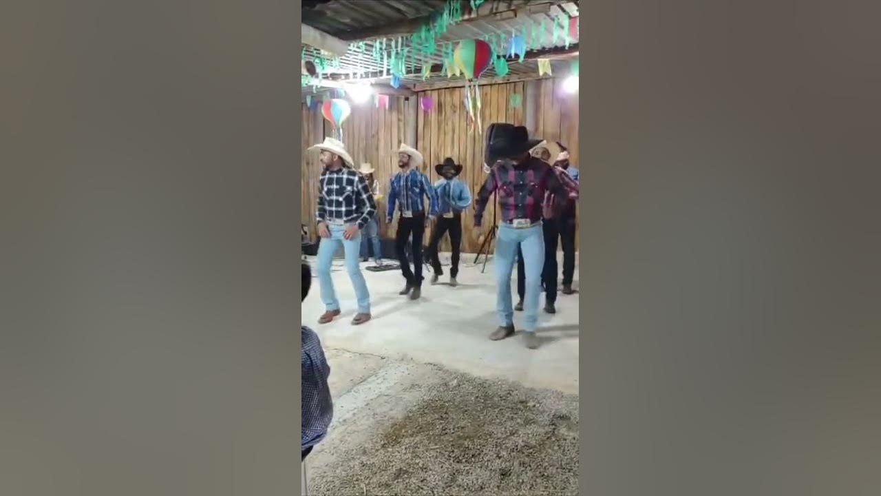 Happy Fan Friday! Thanks for dancin’ along to ‘Jambalaya’! 🤘🏼