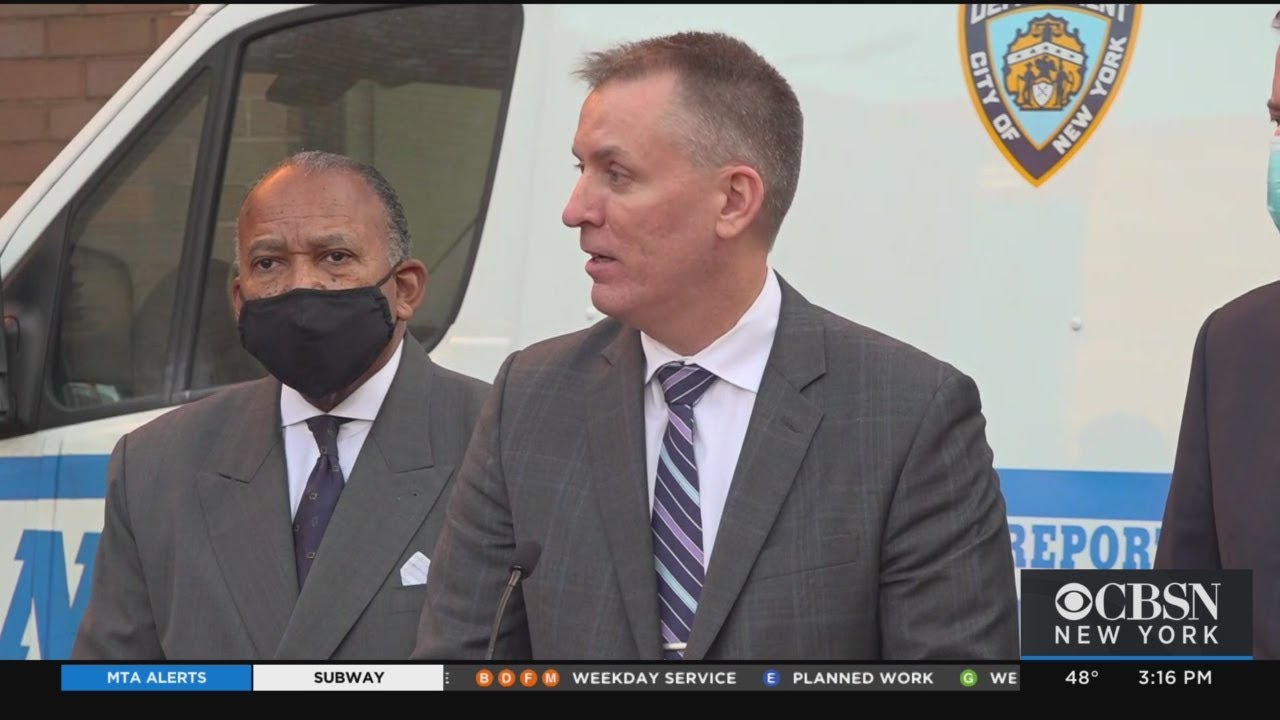 Officials Discuss Shooting Of 2 NYPD Officers In Queens - YouTube