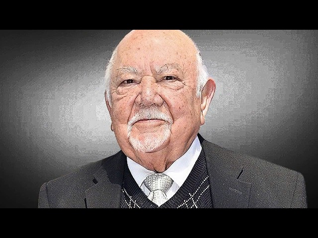Sergio Corona está Ahora casi 100 Años y Cómo Vive es Triste - YouTube