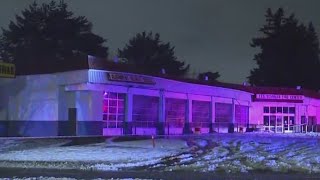 Les Schwab roof collapses; natural gas leak a concern