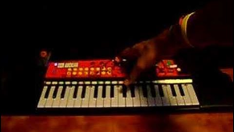 this keyboard NEVER did this - circuit bent GLITCH