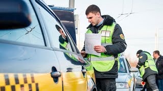 Инспекторы ГАИ и налоговые службы проверяют водителей такси в Минске