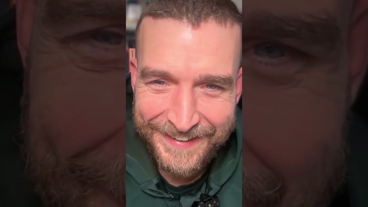 2MrPs239_01_Maths cupboard