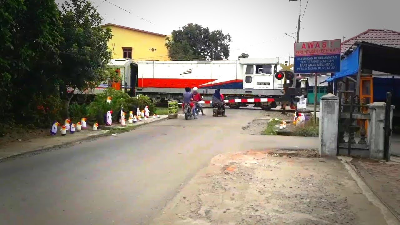 ALARM UNIK Satu Satunya di Perlintasan Kereta Api Danau Tempe Binjai, Sumatera Utara